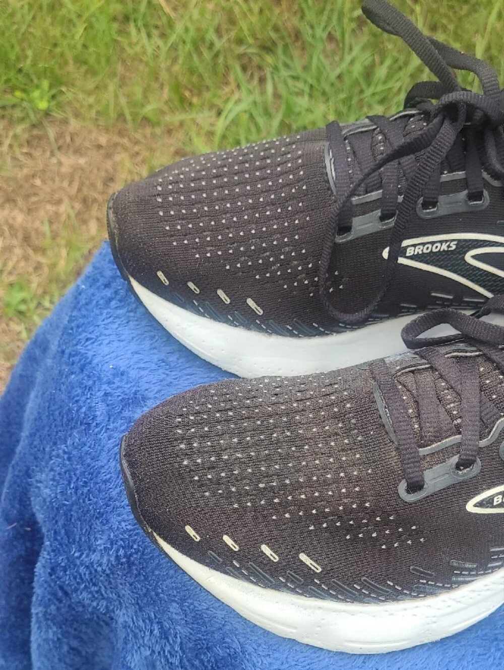 Brooks Men’s Glycerin 20 Running Sneakers - Black & White Size 9.5 Wide (2e)
